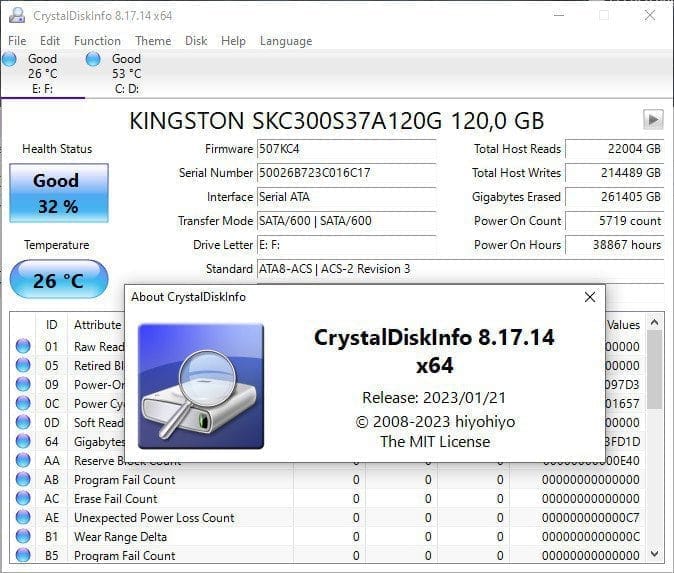 หน้าจอการใช้งานของโปรแกรม CrystalDiskInfo 9.9.2
